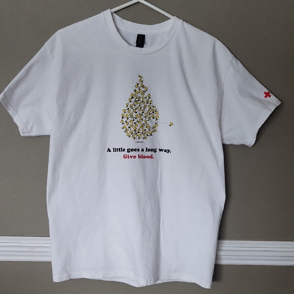 Gildan Cotton Peanuts Woodstock Red Cross Give Blood White T-Shirt
